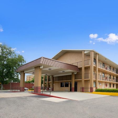 Ferry Pass Days Inn Pensacola North מראה חיצוני תמונה