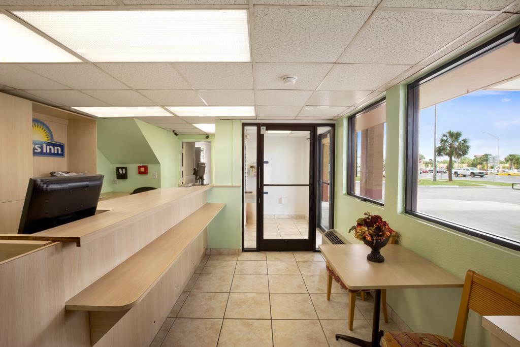 Ferry Pass Days Inn Pensacola North מראה חיצוני תמונה